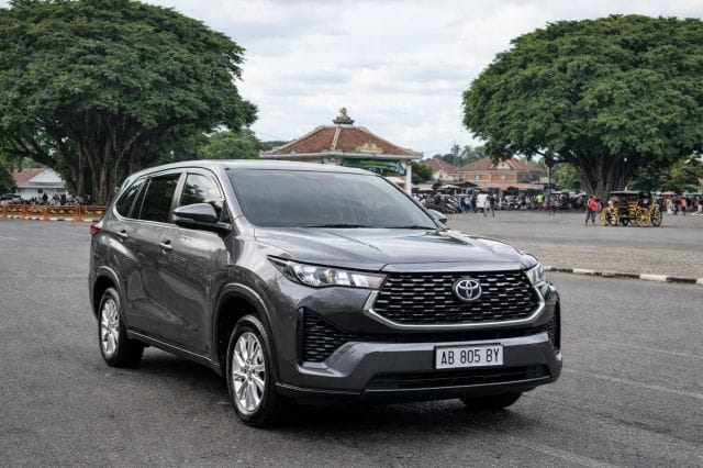 Sewa Innova Reborn Jogja