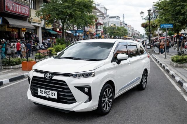 Sewa Mobil Avanza FWD Yogyakarta